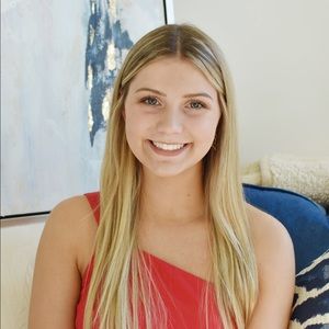 Meet your Posher, Nicole